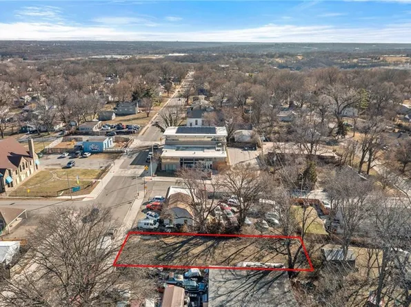 8122 Paseo Blvd, Kansas City, MO 64131