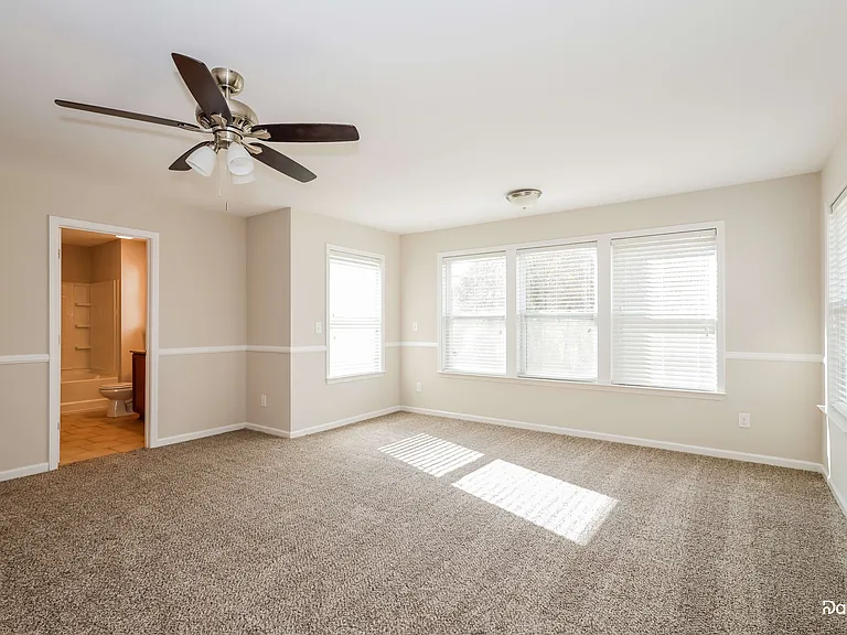 1519 Kellys Landing Dr — Photo 9