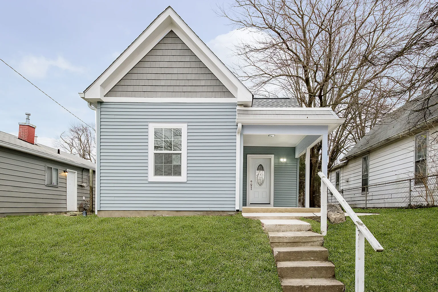 1215 N Pershing Ave photo 1