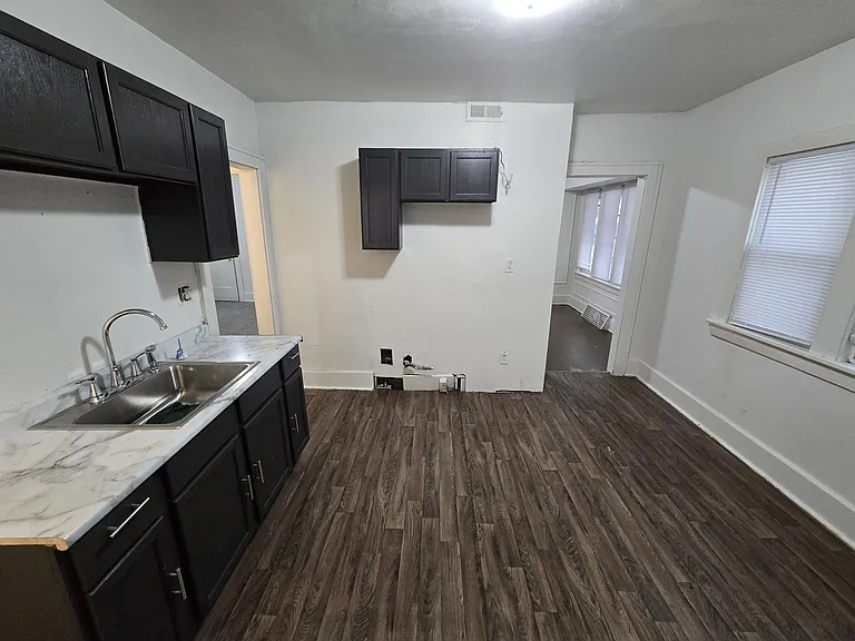 3609 N 22nd St — Photo 9