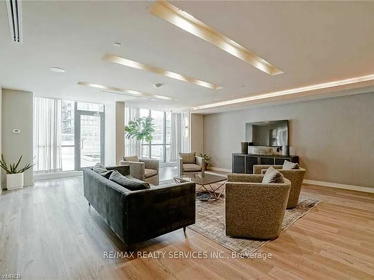 4085 Parkside Village Dr #1005 — Photo 31