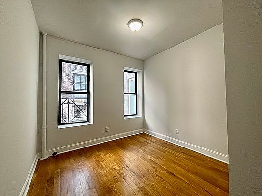 3rd image of 98 Thompson St #30B