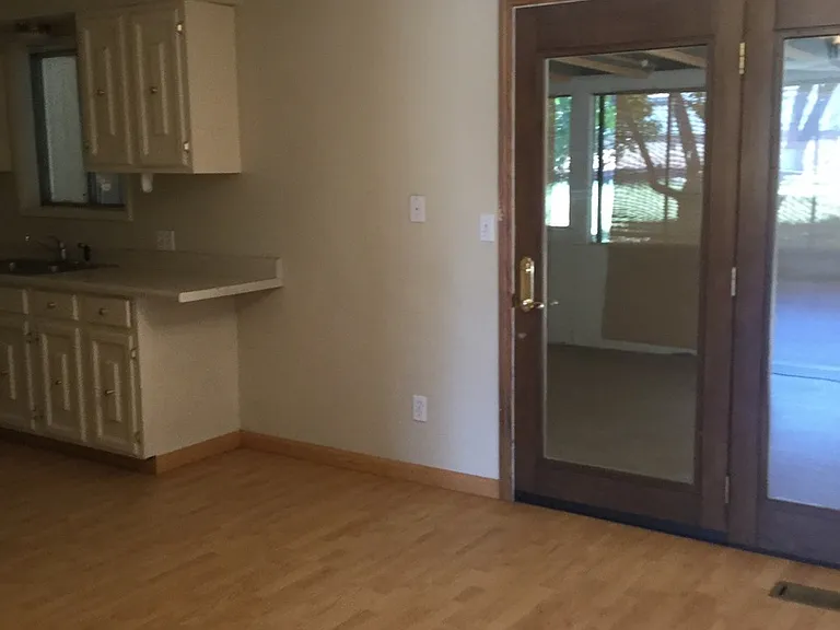 4161 Adelaide Ave — Photo 6
