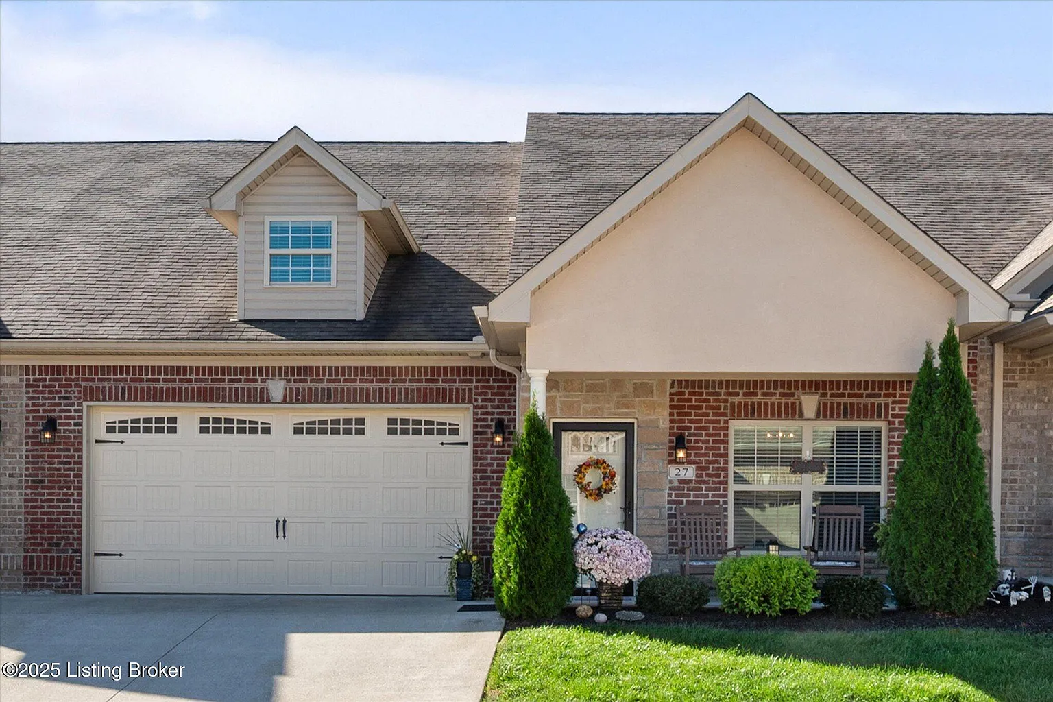 27 Pheasant Glen Dr photo 1