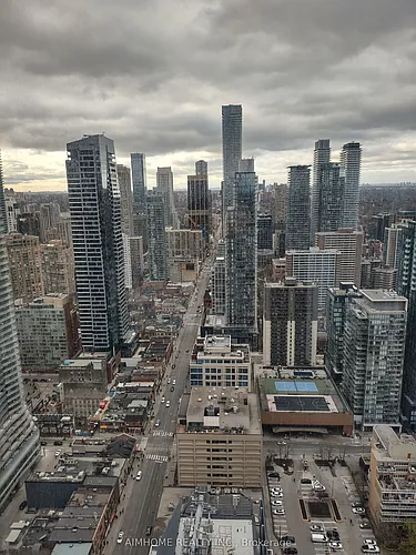 501 Yonge St Photo 1