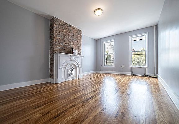 5th image of 478 Lafayette Ave #2R