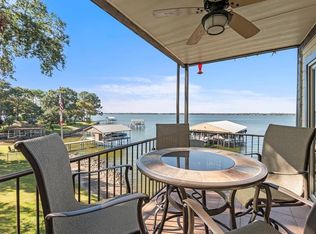 160 Peninsula Point Ter, Mabank, TX 75156