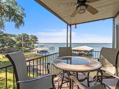 160 Peninsula Point Ter, Mabank, TX, 75156
