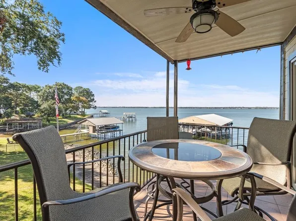 160 Peninsula Point Ter, Mabank, TX 75156