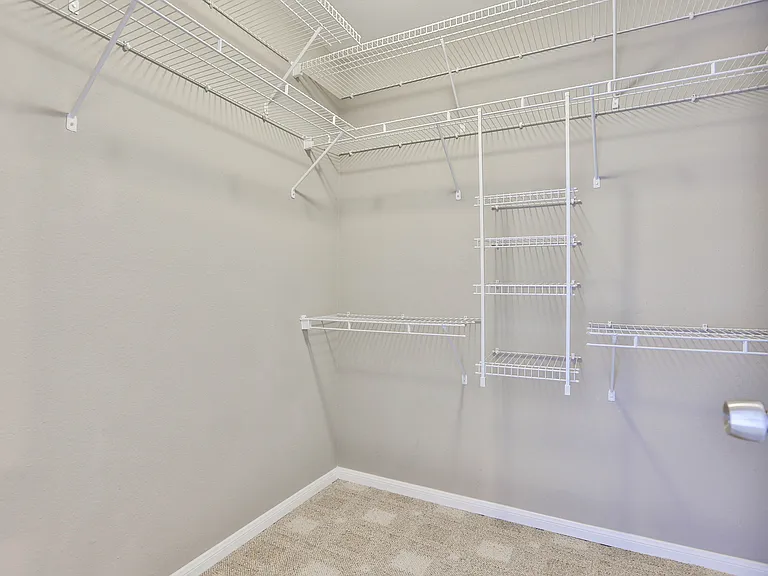 1300 Brentwood Cir #D — Photo 20