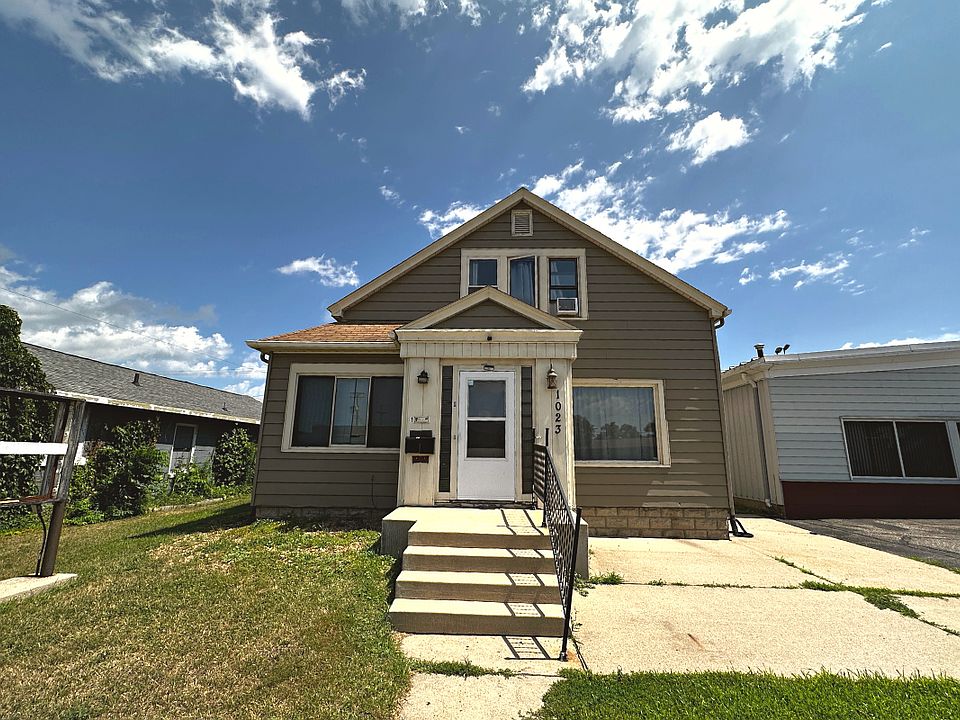 1st image of 1023 N Riverfront Dr