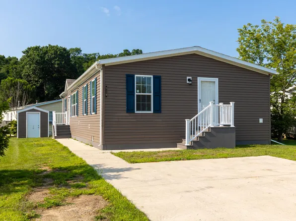 519 Harwood Ct #130, Eaton Rapids, MI 48827