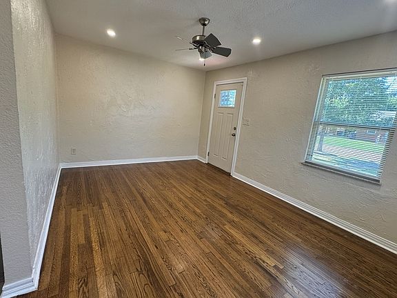 5th image of 1533 NE 42nd St