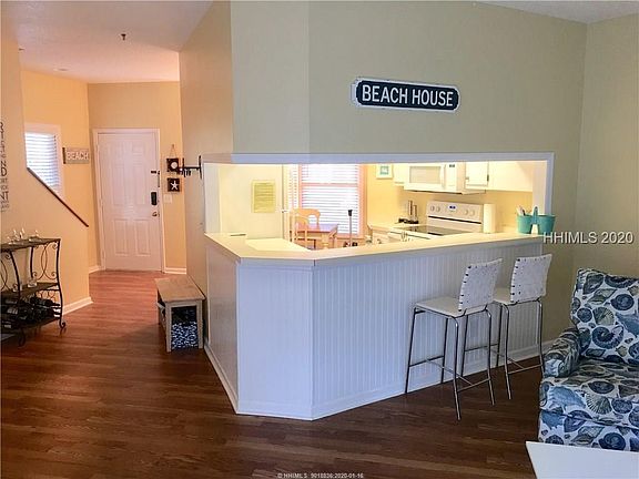 4th image of 19 Lemoyne Ave APT 103