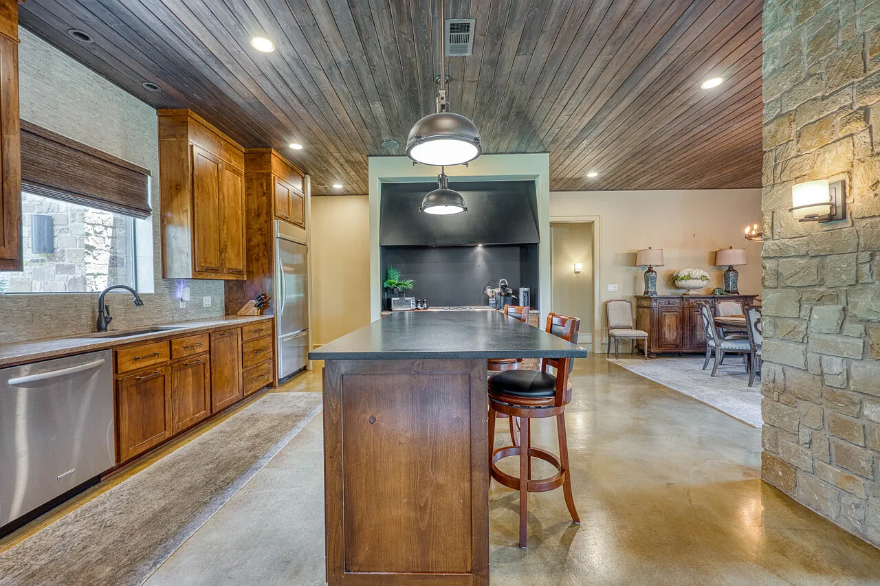 3 bed, 2.5 bath, 2662 sqft, $4,500 — Photo 4