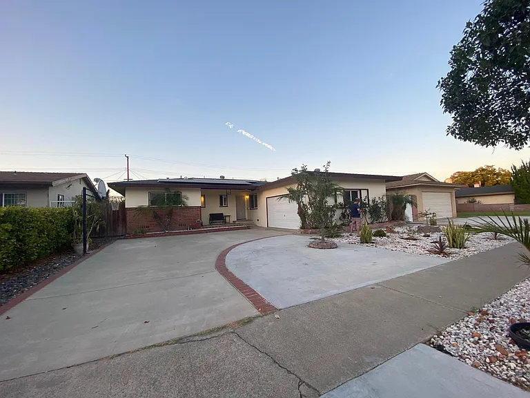 3115 W Olinda Ln — Photo 32