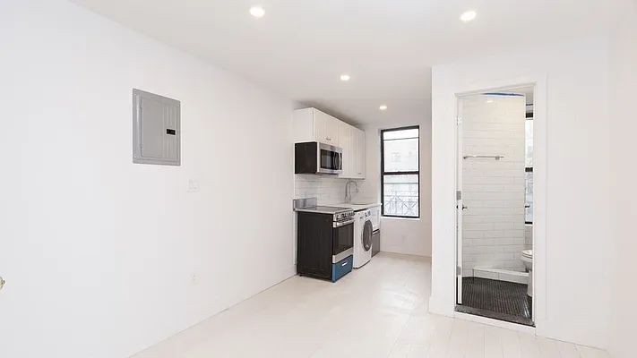 Rented by Nooklyn NYC LLC | media 16