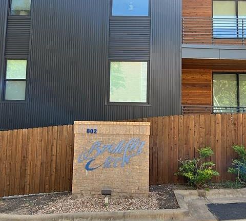 Boudin Creek condominiums