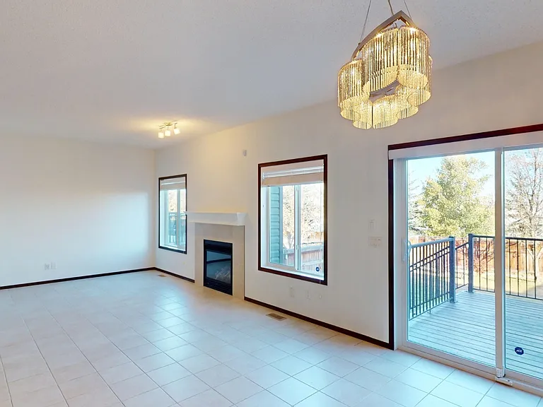 207 Auburn Glen Dr SE — Photo 4