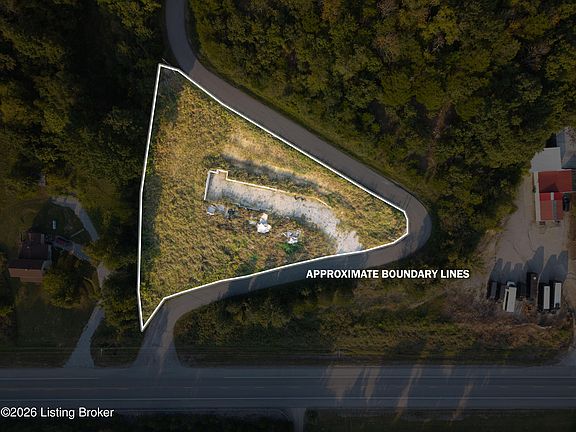 5th image of 162 Hollow Hills Rd