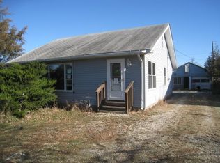 602 8th St, Colona, IL 61241