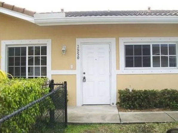 3950 SW 48th Ave, Pembroke Park, FL 33023