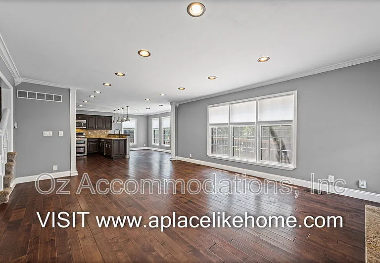 10508 Reeder St — Photo 7