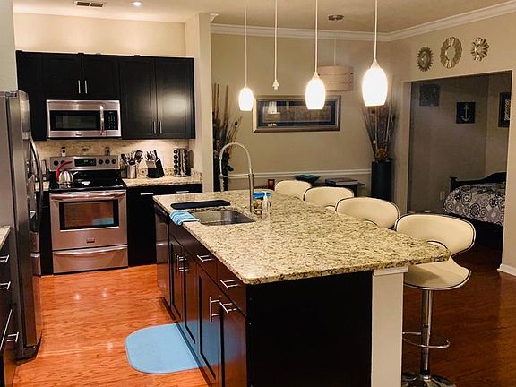 Beautifully Renovated Kitchen
