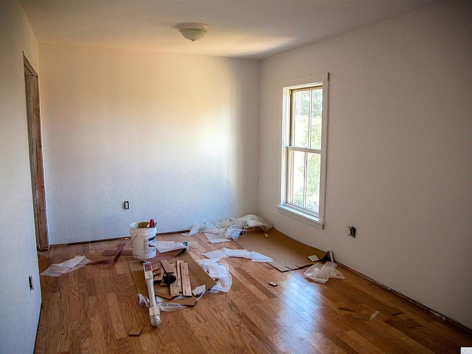 2nd image of 325 State St