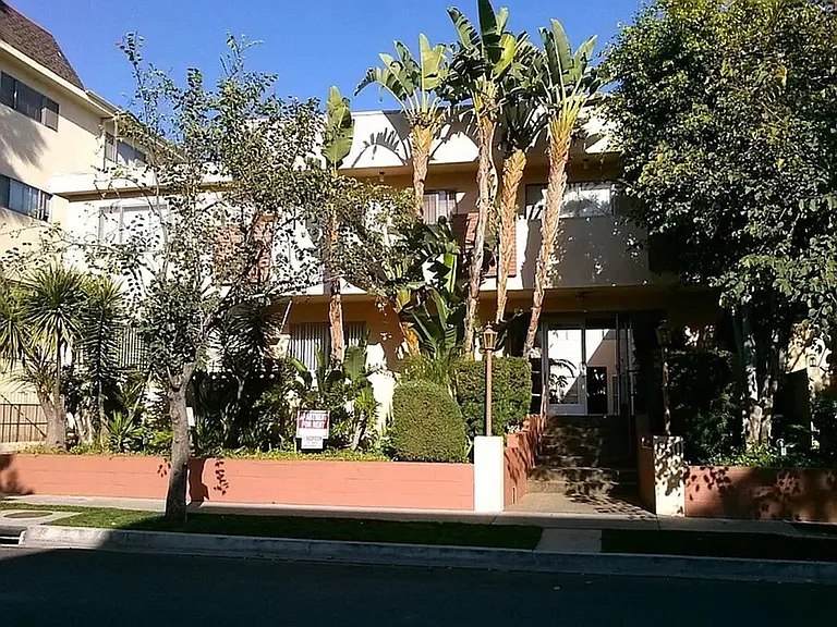 650 Westmount Drive — Photo 10