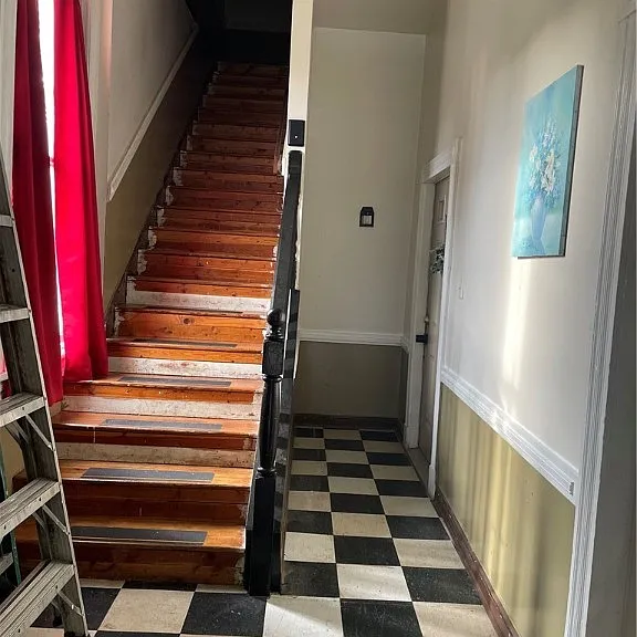 712 W Washington St #B — Photo 2