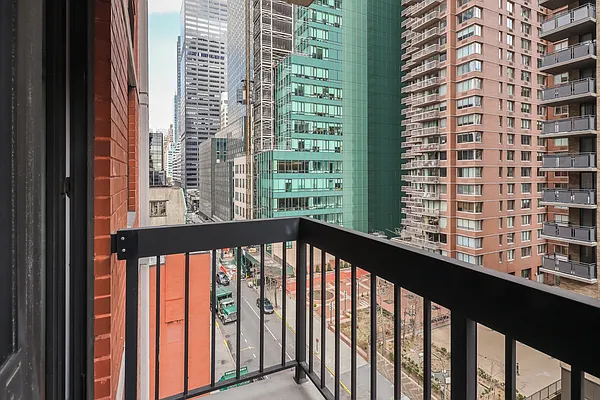 Rented by Samuel Realty Group LLC | media 7