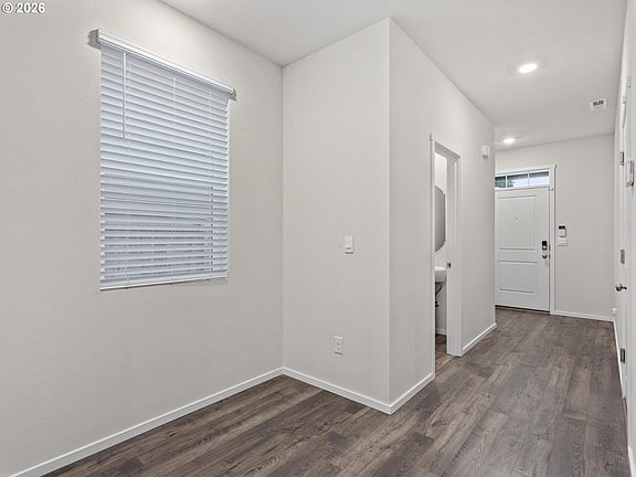 4th image of 5808 NE 80th Ct