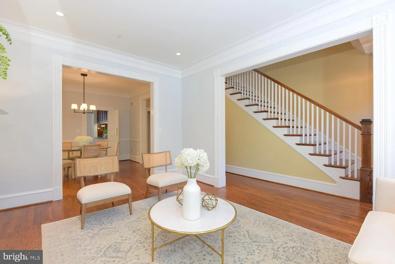 3 bed, 4.5 bath, 3425 sqft, $8,600 — Photo 4