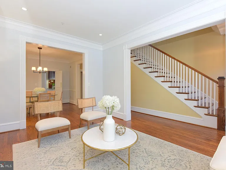 720 Potomac St — Photo 4