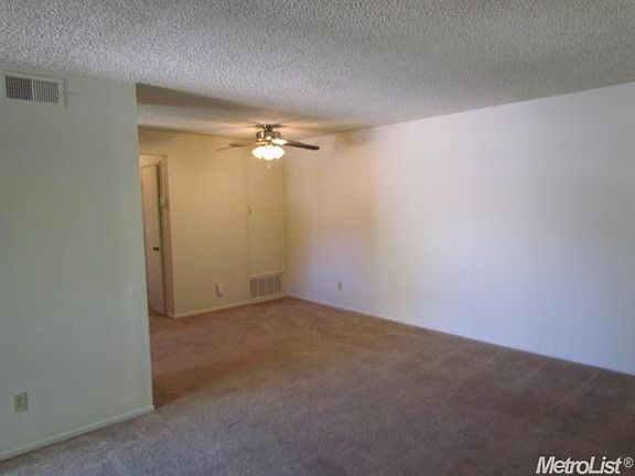 4th image of 8931 El Mirador Dr APT 4