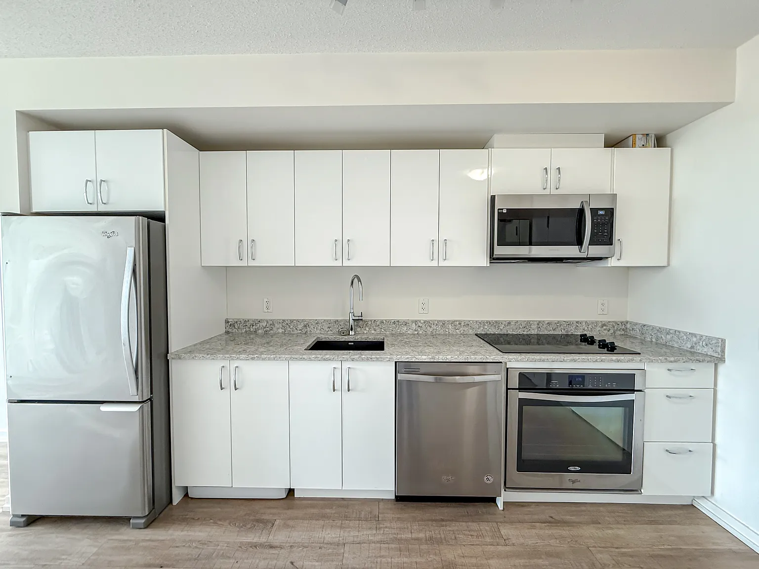 450 8 Avenue SE (N3) - Unit 1407, Calgary - Unit 1407 — Photo 2