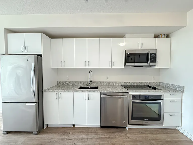 450 8th Ave SE #1407 — Photo 2