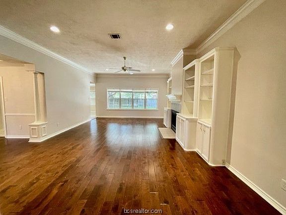 4th image of 329 Bernburg Ln