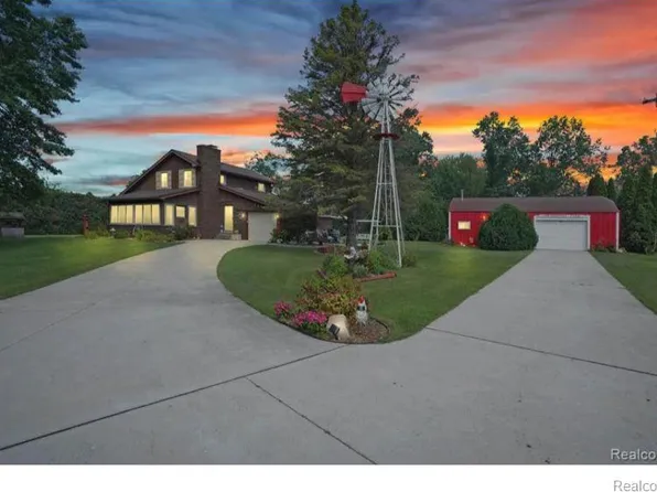 2850 W Labo Rd, Carleton, MI 48117
