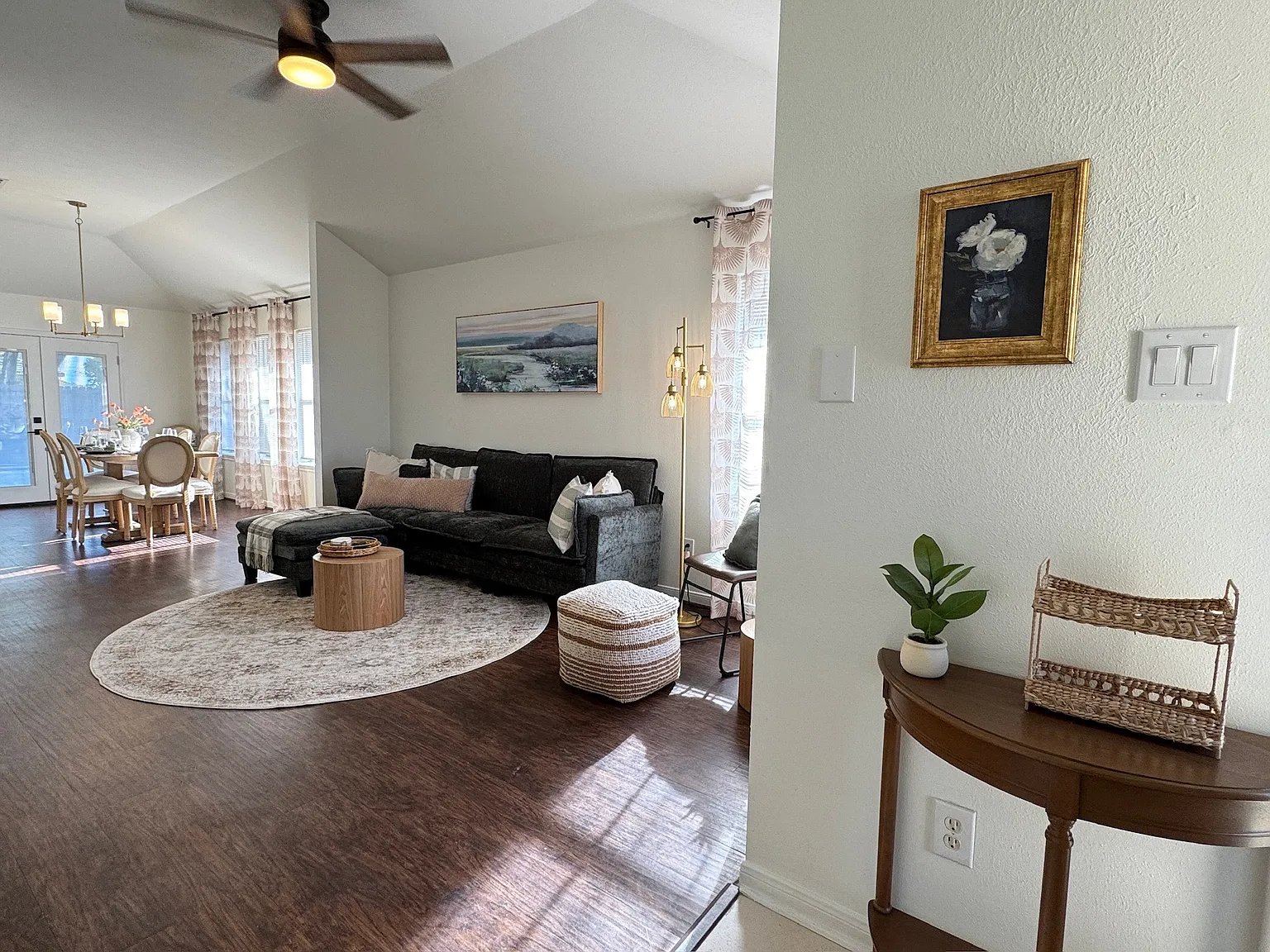 3 bed, 1156 sqft, $4,600 — Photo 3