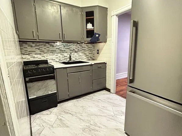 325 N 15th St Floor 1, Allentown, PA 18102
