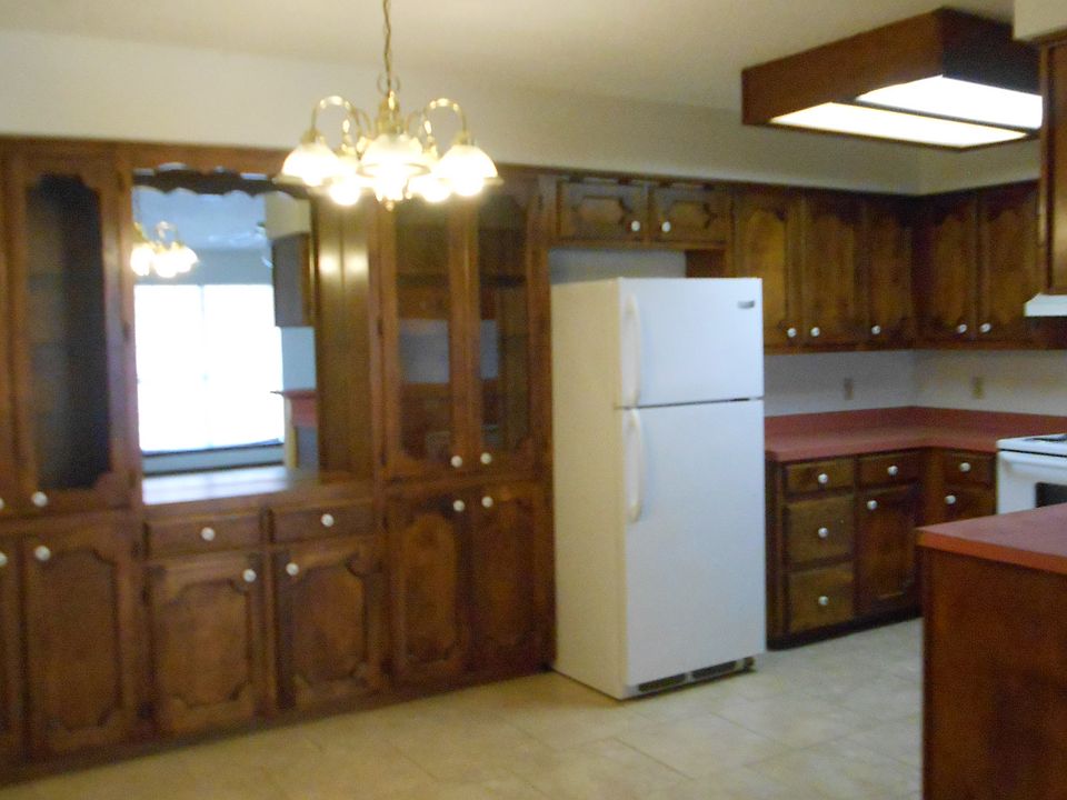 2nd image of 3710 Howard Dr