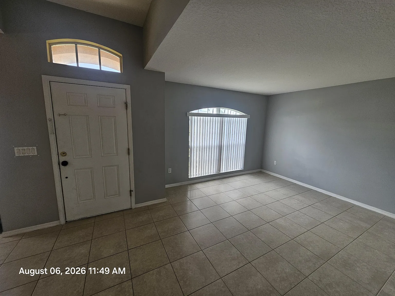 3 bed, 2.0 bath, 1790 sqft, $2,500 — Photo 2