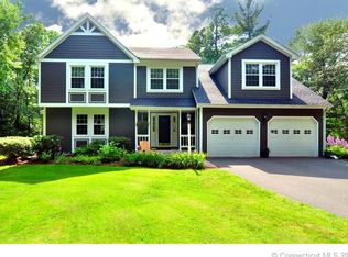 26 Country Club Ln, East Granby, CT 06026