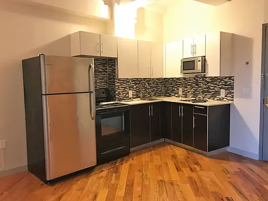 Rented by Pearl Realty Management LLC | media 16