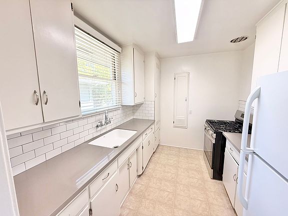 5th image of 5285 E Anaheim Rd #5299