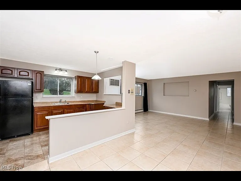 5200 Royalton Rd — Photo 1
