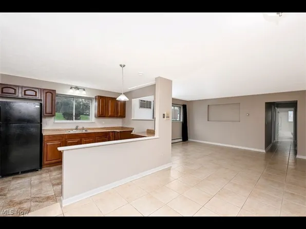 5200 Royalton Rd, North Royalton, OH 44133
