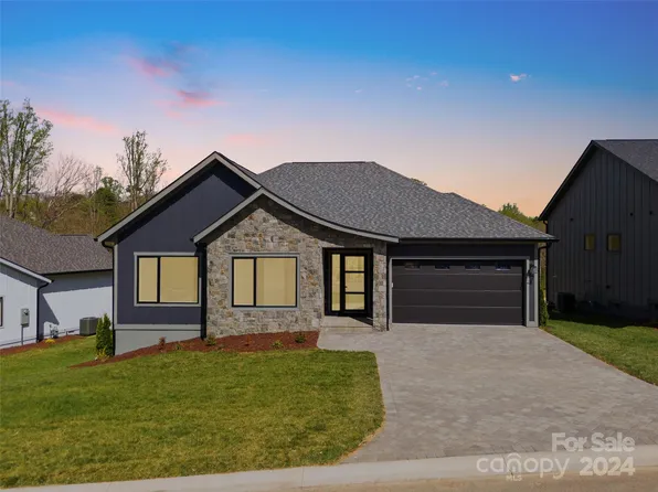 308 Avery Trail Dr #20, Arden, NC 28704